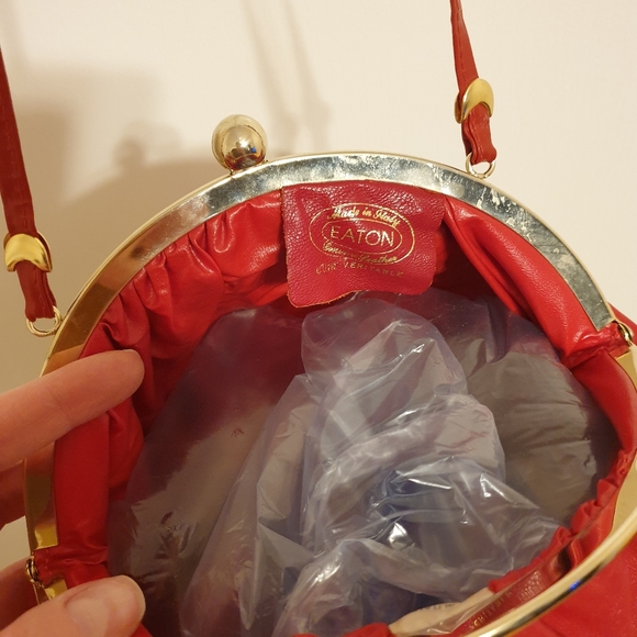 EATON’S Vintage Red Leather Purse Made in Italy - Picture 3 of 6